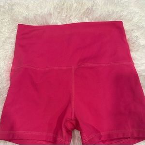 GILLY HICKS ACTIVE RECHARGE HIGH-RISE SHORTIE 3"